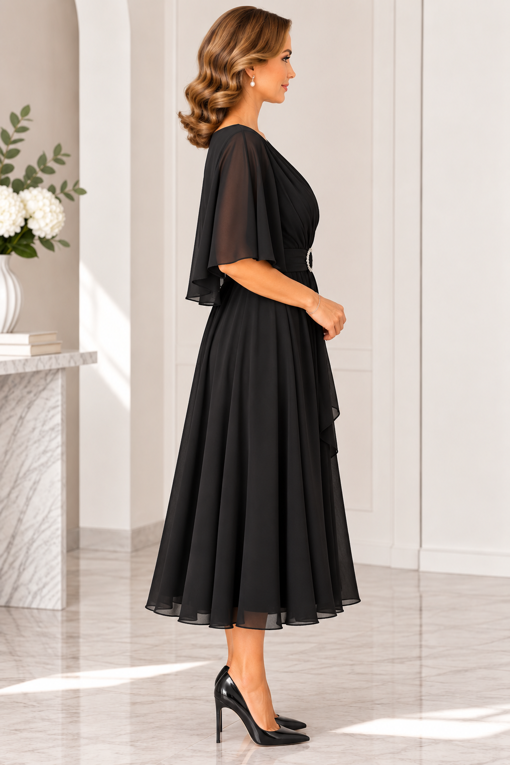 Rochie elegantă neagră cu dantelă și detaliu strălucitor