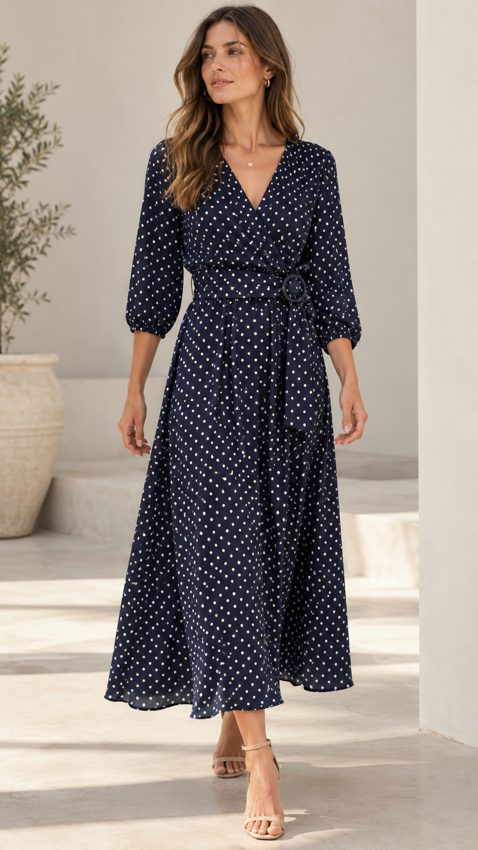 Rochie midi bleumarin cu buline și cordon în talie