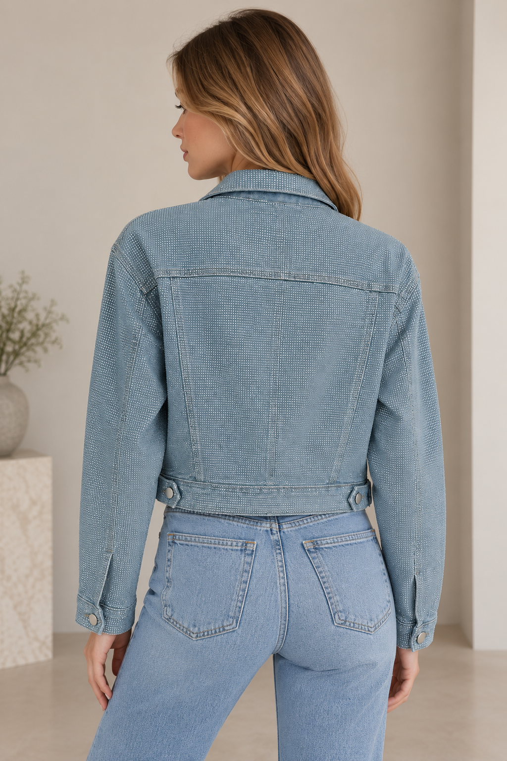 Jachetă scurtă din denim cu strasuri