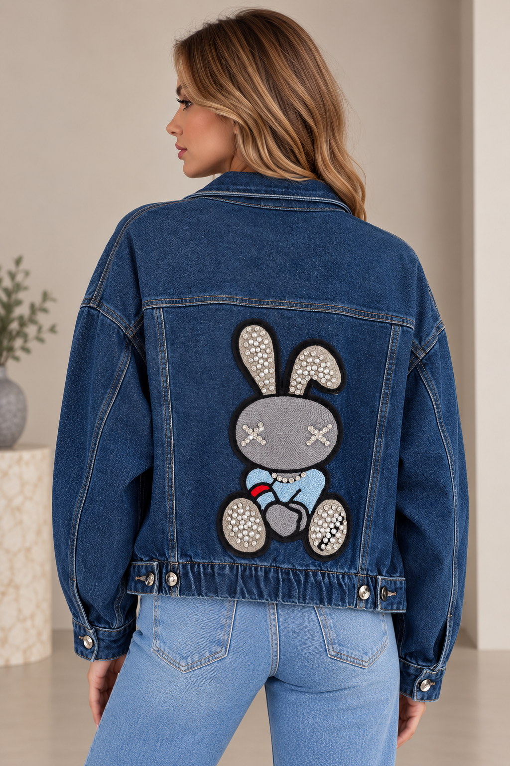 Jachetă din denim cu aplicație iepuraș și perle