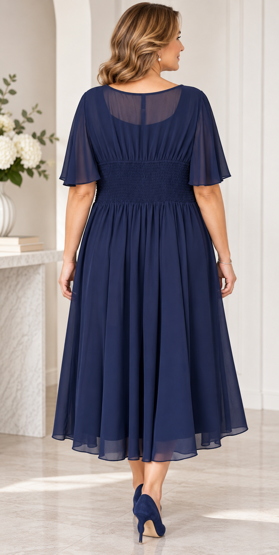 Rochie elegantă bleumarin cu aplicație florală