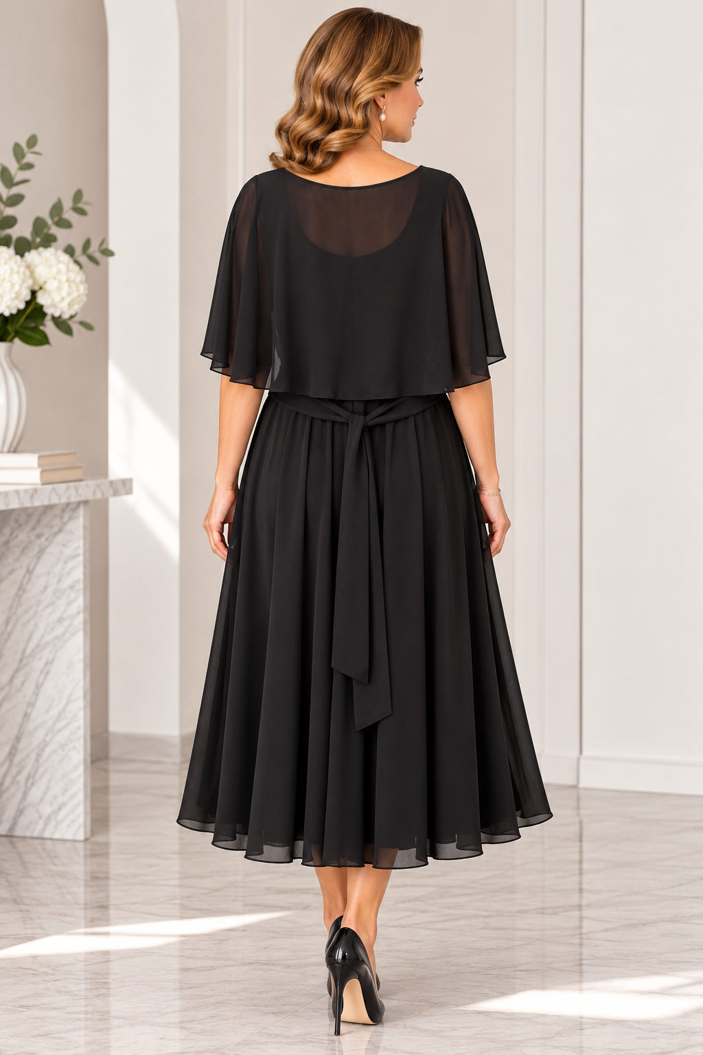 Rochie elegantă neagră cu dantelă și detaliu strălucitor